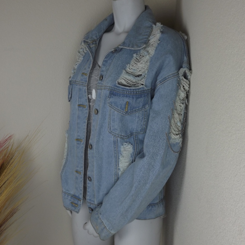 Beautiful Blue Jeans Jacket w/ Torn Detailing - Picture 4 of 8